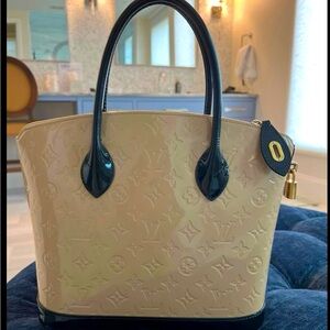 Louis Vuitton Patten Leather Handbag